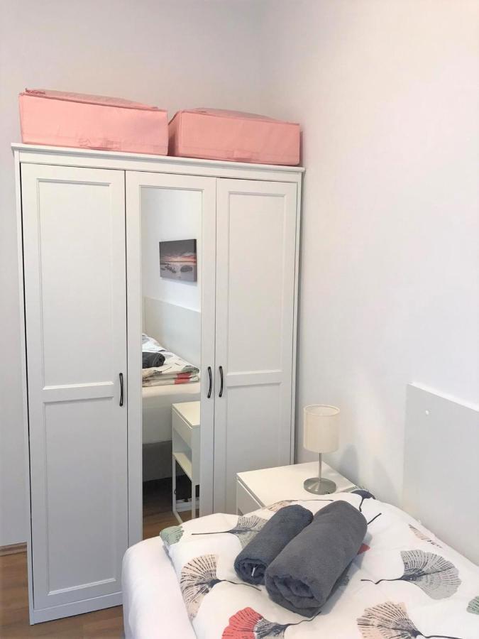 Studio & Apartments Near Reumannplatz Wien Ngoại thất bức ảnh